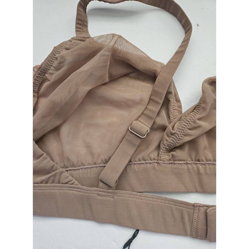 Skims Triangle bra Nwt - Picture 4 of 9